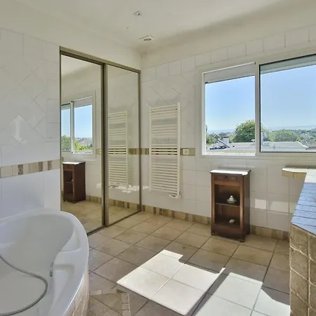 Family House With Swimming Pool & Sea View ヴィラ *