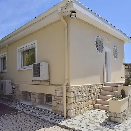 ヴィラ Family House With Swimming Pool & Sea View アンティーブ