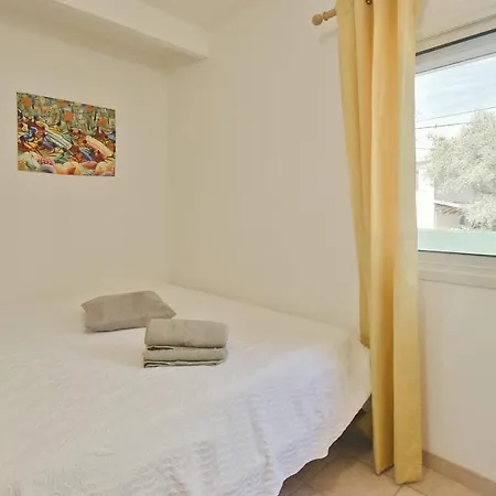 Family House With Swimming Pool & Sea View アンティーブ