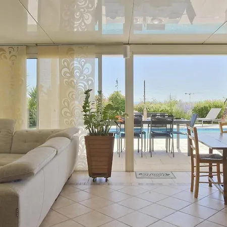 Family House With Swimming Pool & Sea View ヴィラ アンティーブ